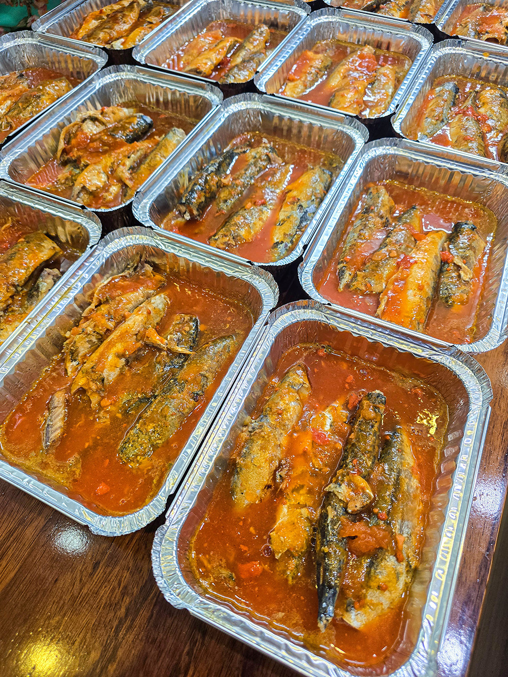 Cá nục kho rục chế biến